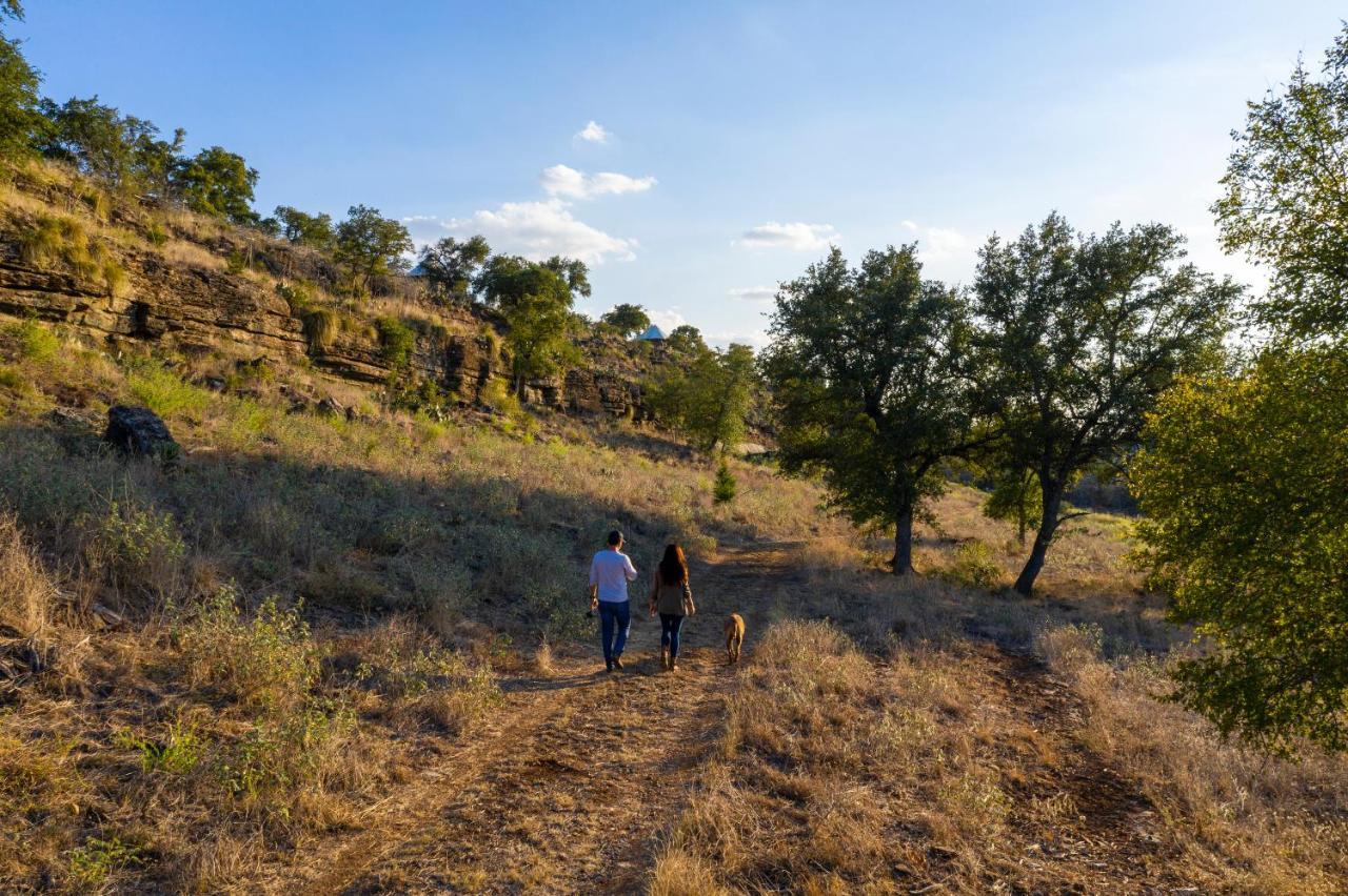 Walden Retreats Hill Country *